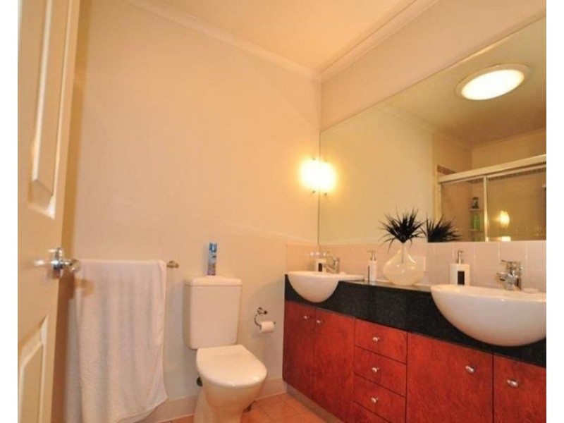 8854 Magnolia Drive East, Hope Island QLD 4212