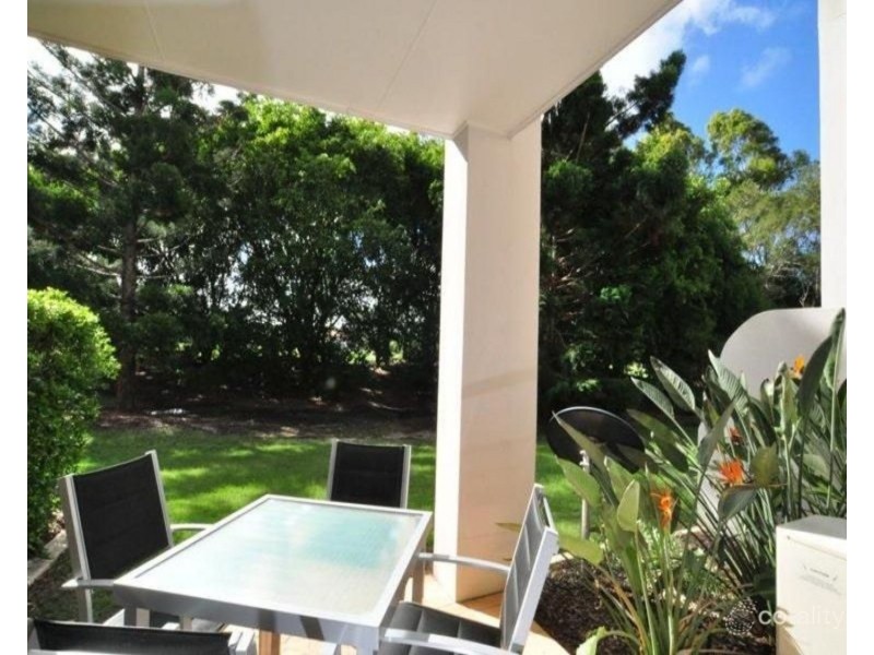 8854 Magnolia Drive East, Hope Island QLD 4212