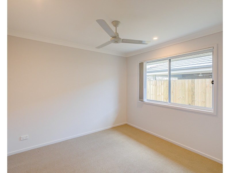 33 Raven Court, Park Ridge QLD 4125