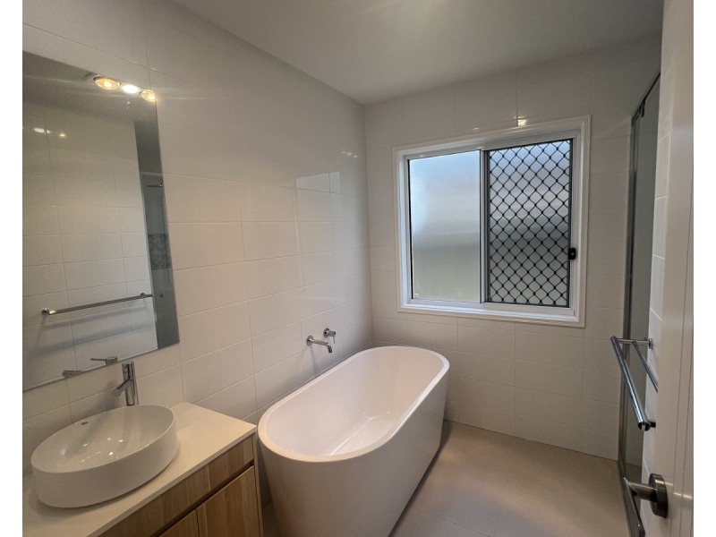 96 Blossom Circuit, Deebing Heights QLD 4306