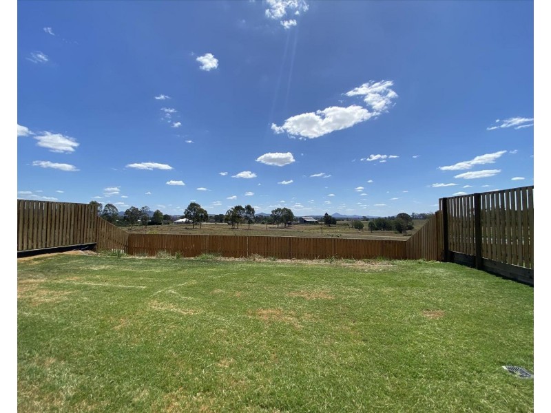68 Edinburgh Crescent, Gleneagle QLD 4285