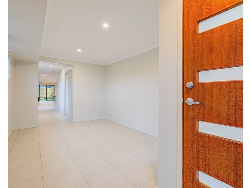 13 Merino Street, Park Ridge QLD 4125