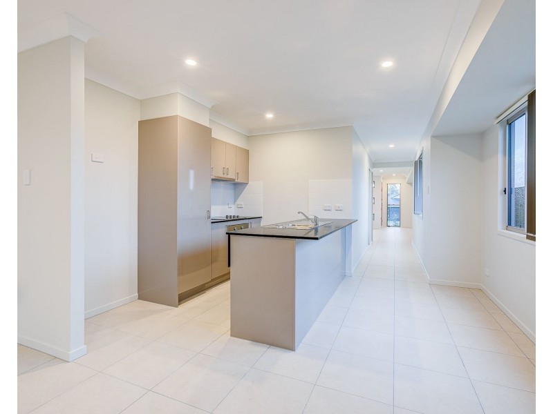 13 Merino Street, Park Ridge QLD 4125
