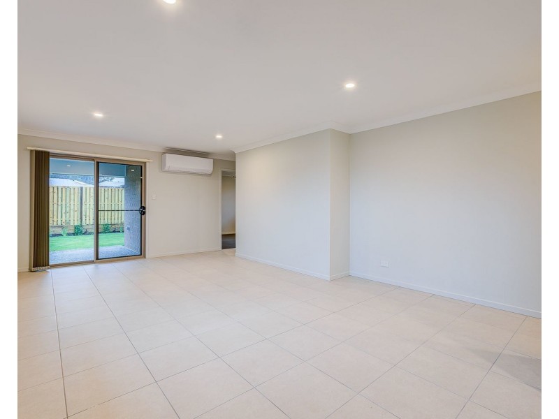 13 Merino Street, Park Ridge QLD 4125
