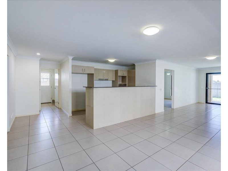 7 Milbrook Crescent, Pimpama QLD 4209