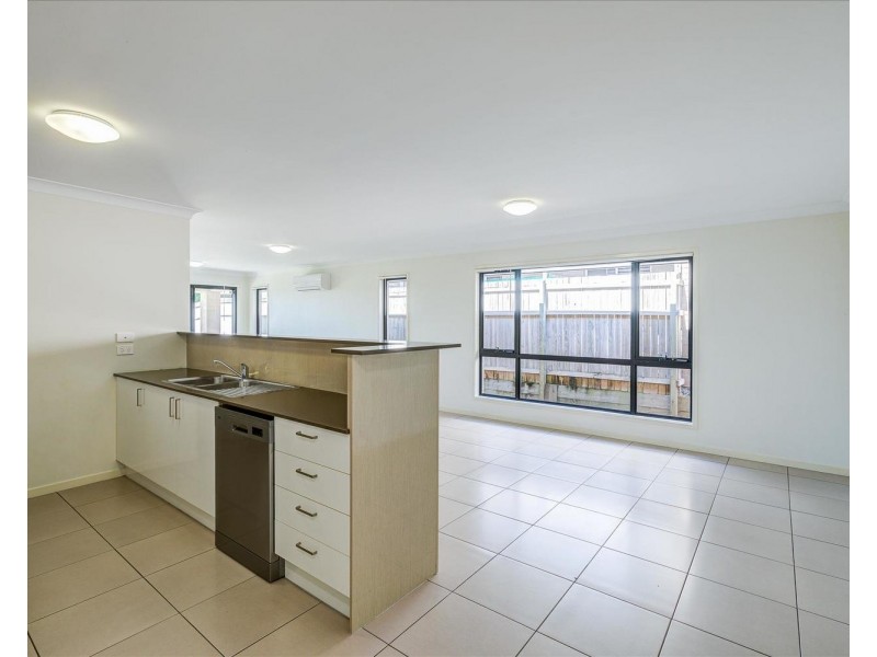 7 Milbrook Crescent, Pimpama QLD 4209