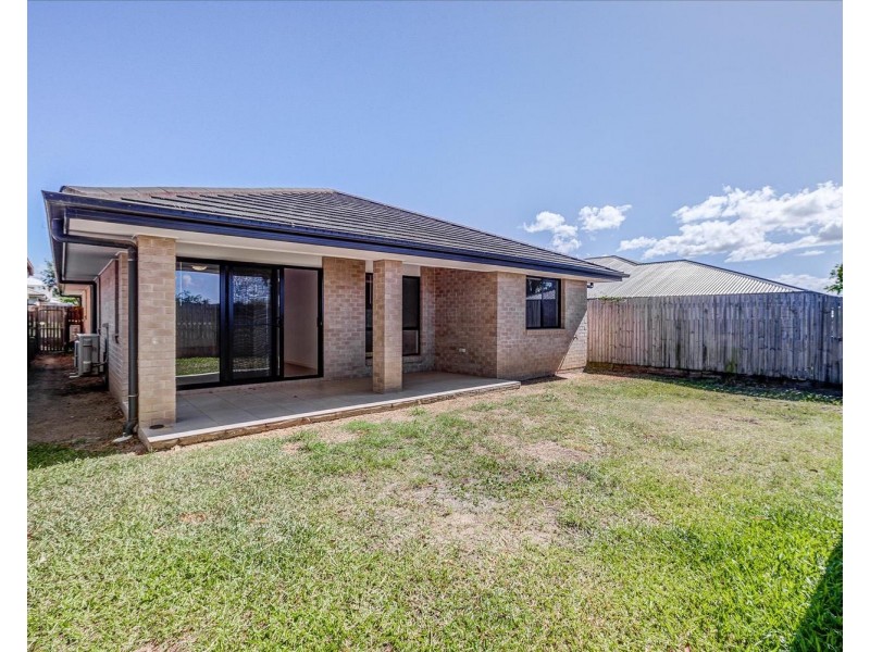 7 Milbrook Crescent, Pimpama QLD 4209