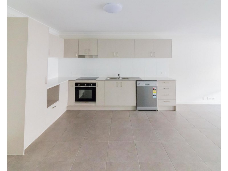 2 Nash Street, Pimpama QLD 4209