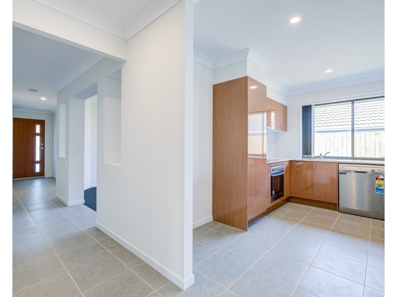 5 Gregor Crescent, Coomera QLD 4209
