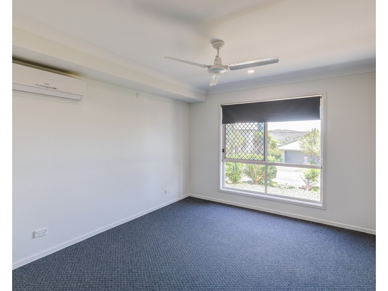 37 Nightshade Crescent, Pimpama QLD 4209