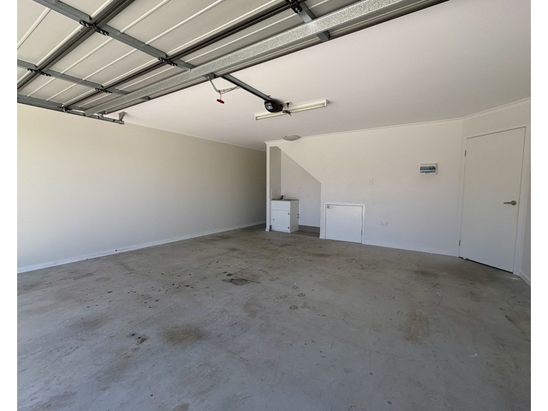 9/2 Carnarvon Court, Oxenford QLD 4210