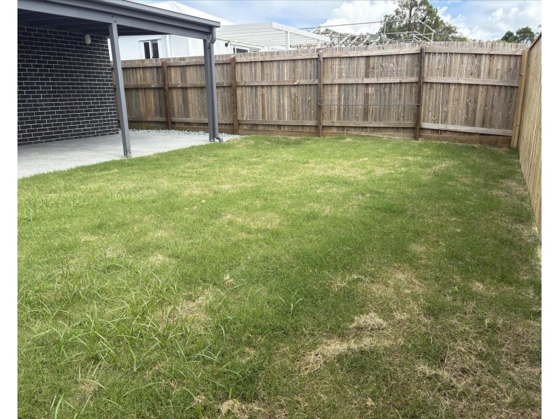 8  Luminous Place, Morayfield QLD 4506