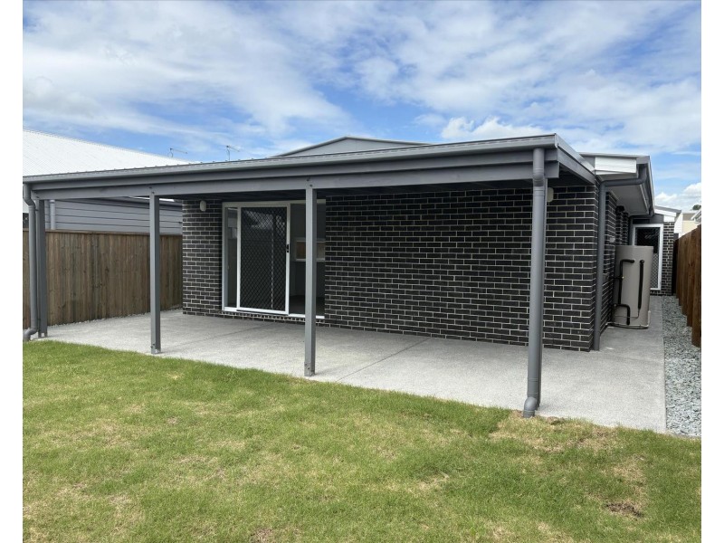 8  Luminous Place, Morayfield QLD 4506