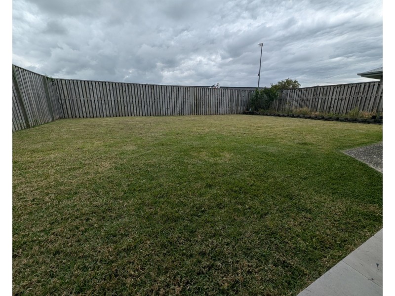 66 Great Sandy Circuit, Pimpama QLD 4209