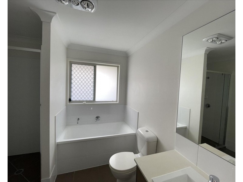 2 Cygnus Crescent, Coomera QLD 4209