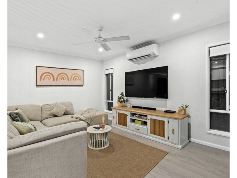 15 Bunya Drive, Park Ridge QLD 4125