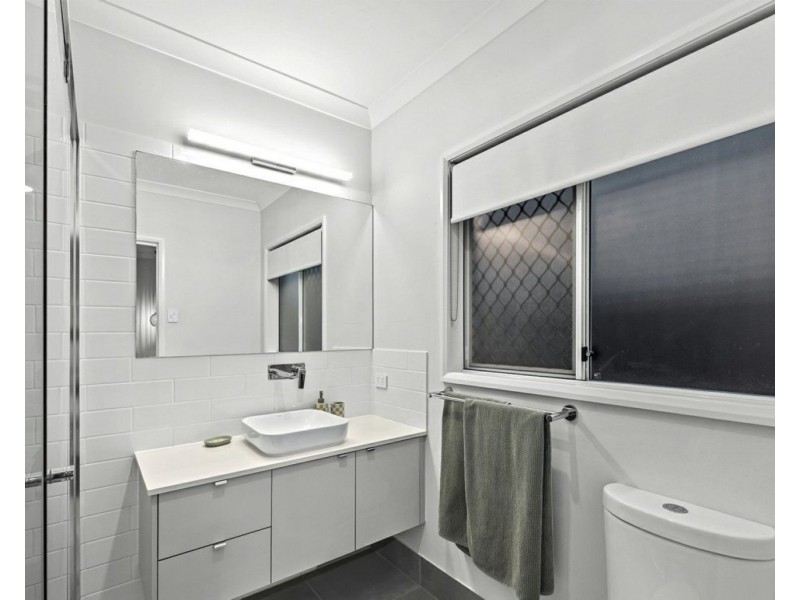 15 Bunya Drive, Park Ridge QLD 4125