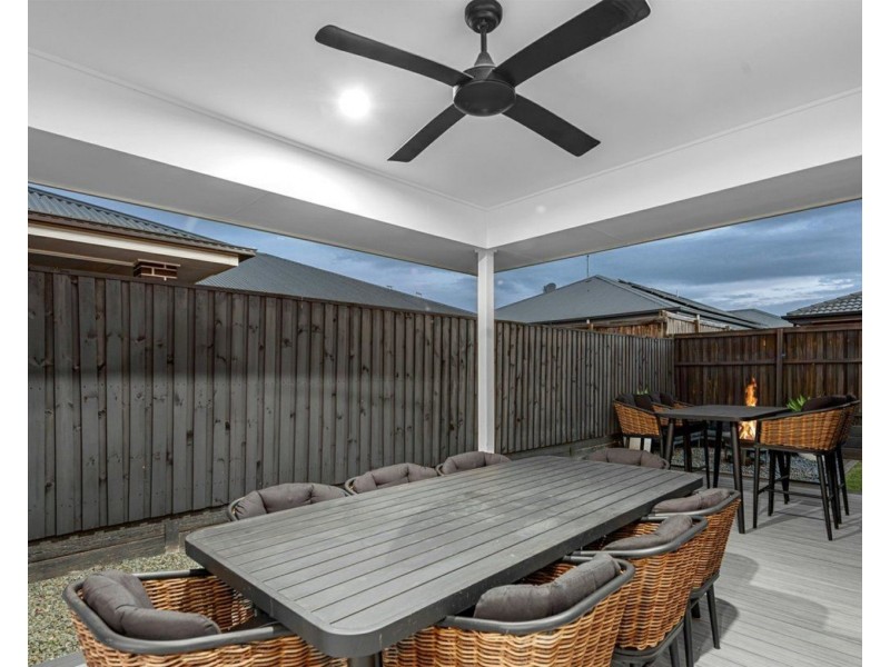15 Bunya Drive, Park Ridge QLD 4125