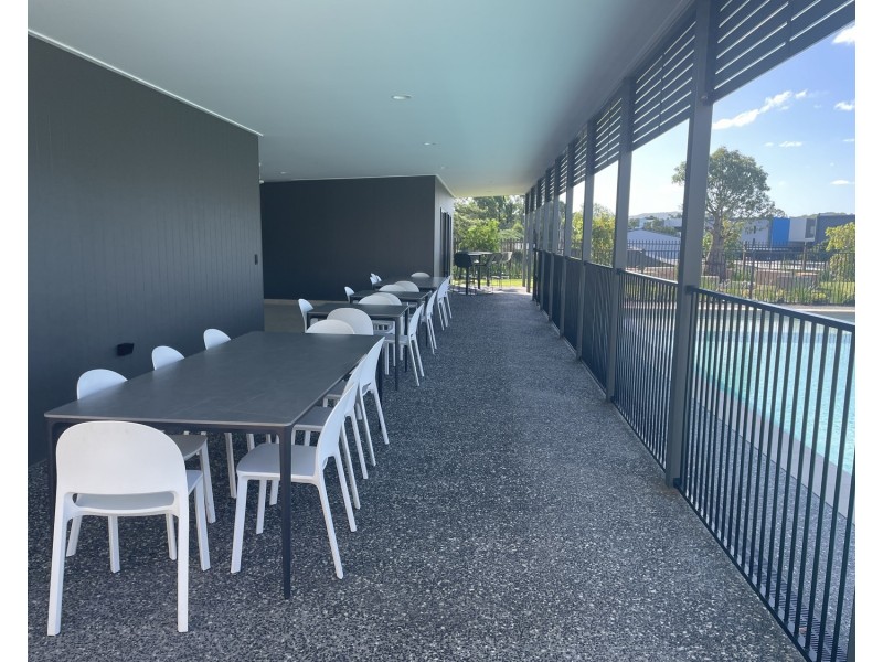 2/6 Pearson Street, Pimpama QLD 4209