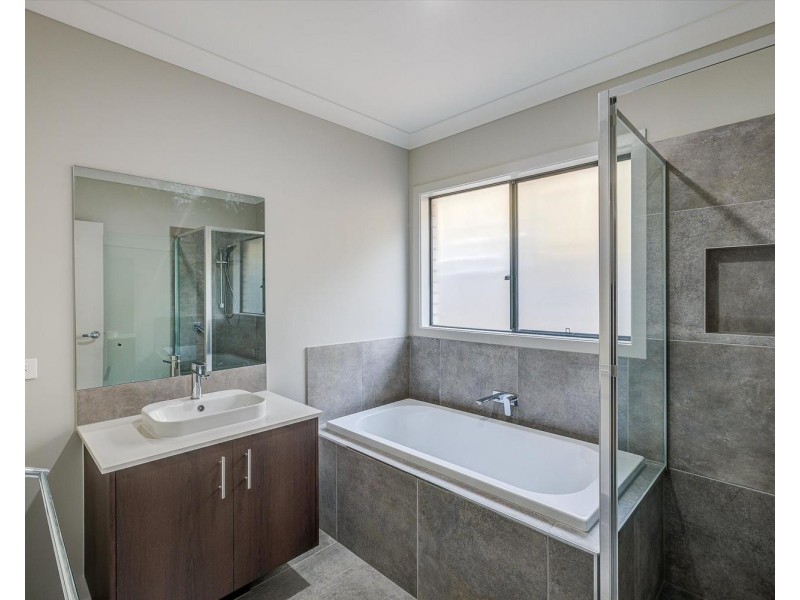 3 Sahara Street, Greenbank QLD 4124