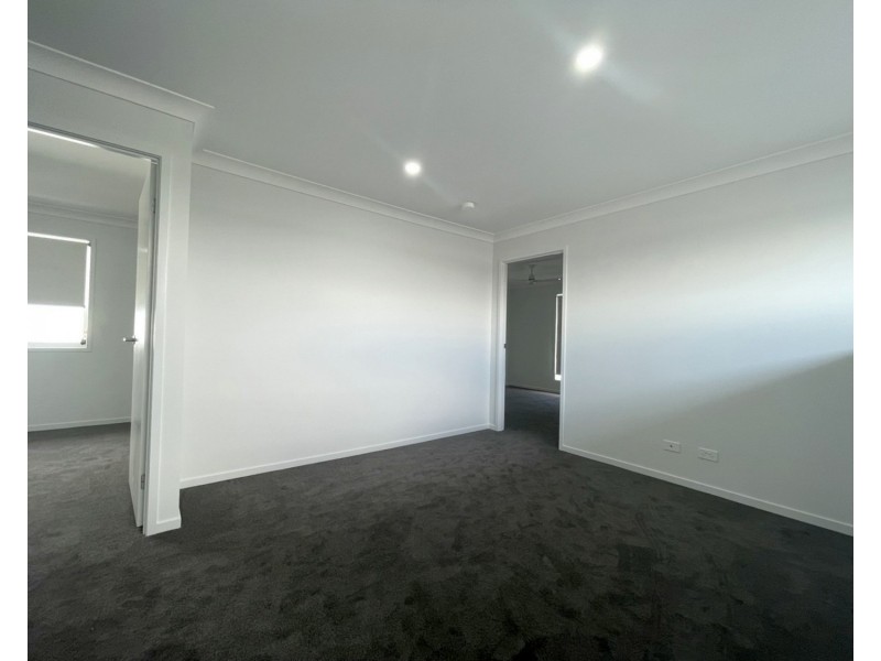 12 Bittenbinder Avenue, Logan Reserve QLD 4133