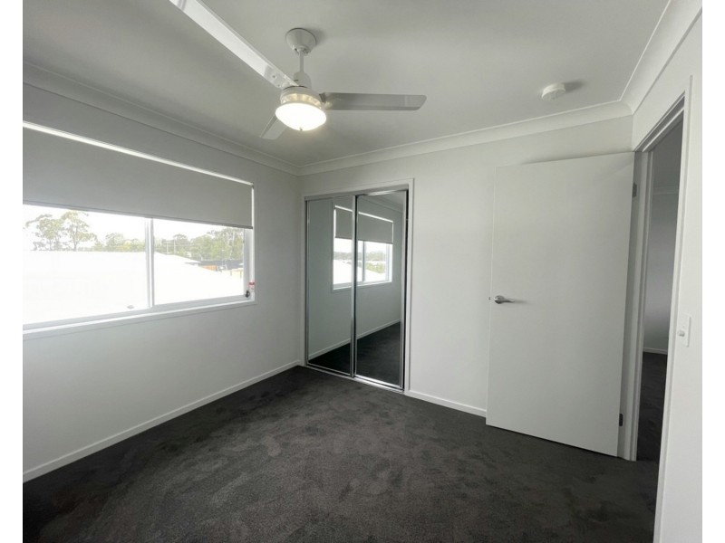 12 Bittenbinder Avenue, Logan Reserve QLD 4133