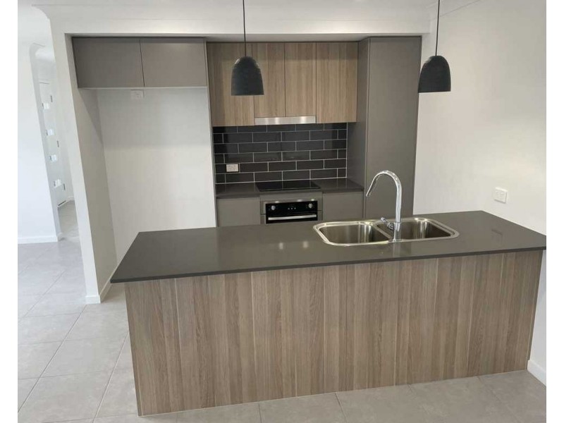 13A Redzel Court, Logan Reserve QLD 4133