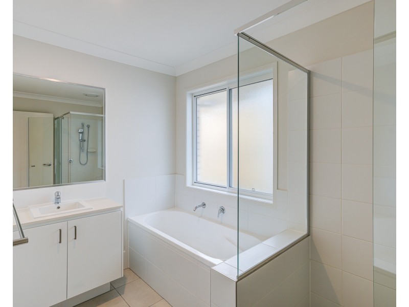 33 Cavanagh Drive, Logan Reserve QLD 4133