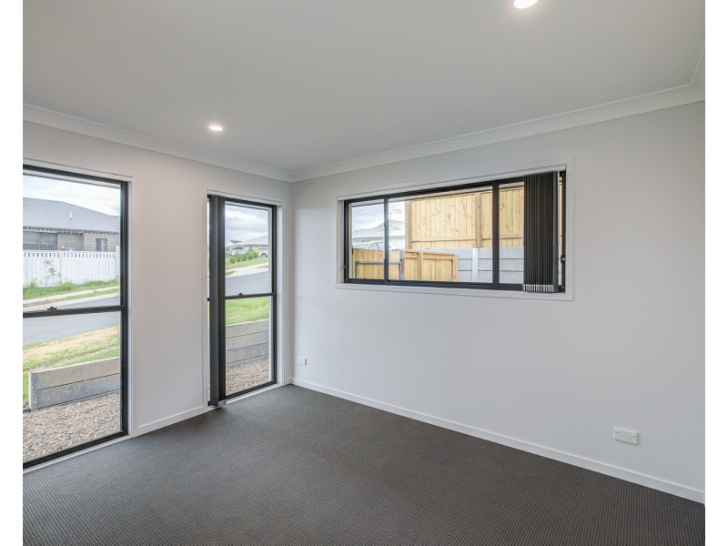 4 Mallow Court, Collingwood Park QLD 4301