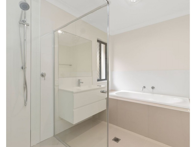 25 Sawmill Drive, Greenbank QLD 4124