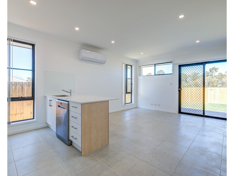 2/78 Mercy Street, Park Ridge QLD 4125