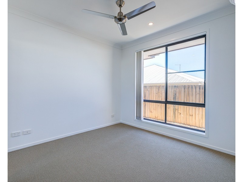 2/78 Mercy Street, Park Ridge QLD 4125