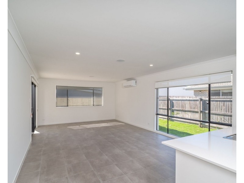 3 Samford Drive, Holmview QLD 4207