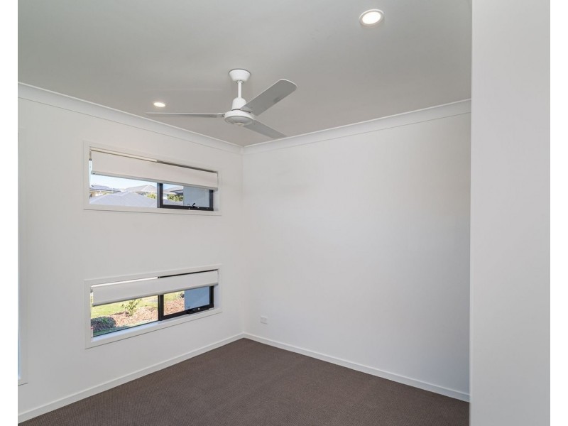 3 Samford Drive, Holmview QLD 4207