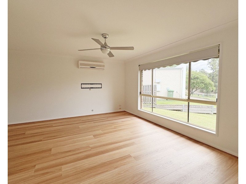 16 Boyer Street, Pacific Pines QLD 4211