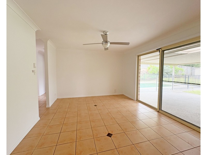 16 Boyer Street, Pacific Pines QLD 4211