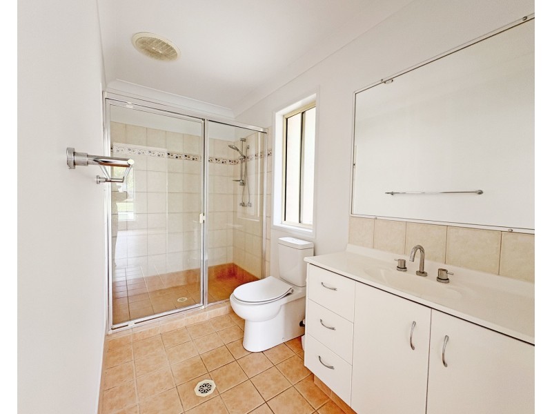 16 Boyer Street, Pacific Pines QLD 4211