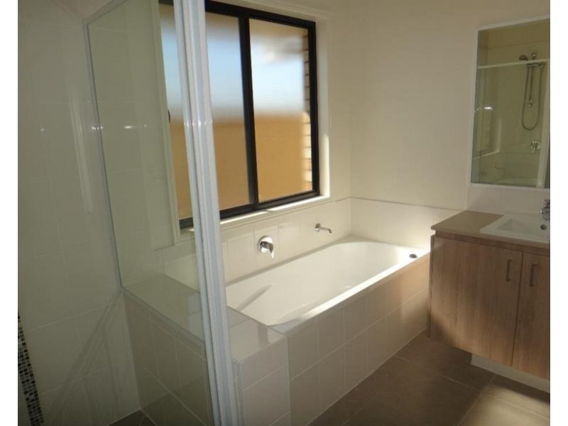 33 Hasemann Crescent, Upper Coomera QLD 4209