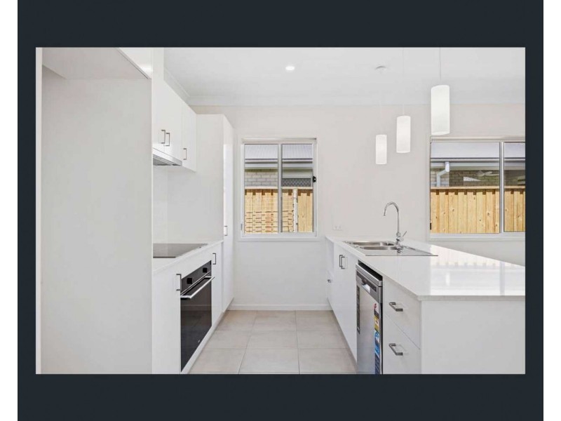 79 Blossom Circuit, Deebing Heights QLD 4306