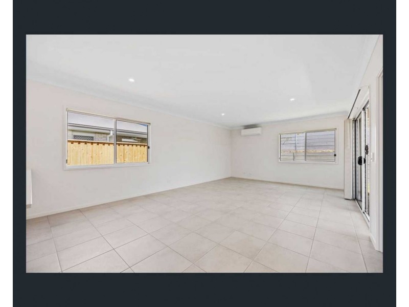 79 Blossom Circuit, Deebing Heights QLD 4306