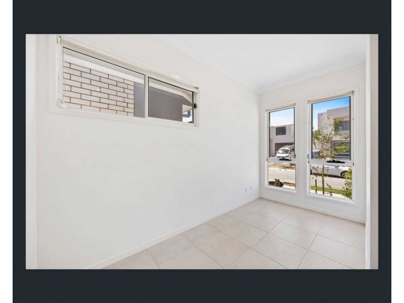 79 Blossom Circuit, Deebing Heights QLD 4306