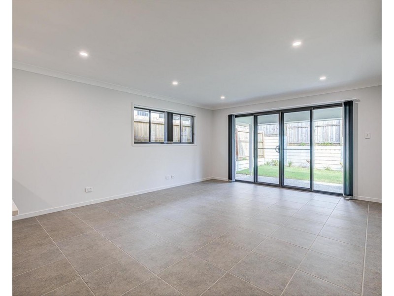 13 Sheepdog Road, Park Ridge QLD 4125