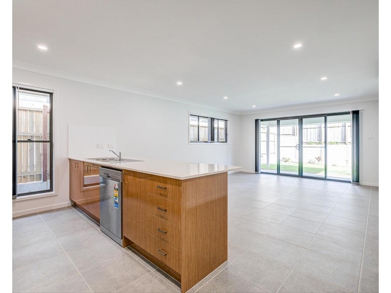 13 Sheepdog Road, Park Ridge QLD 4125