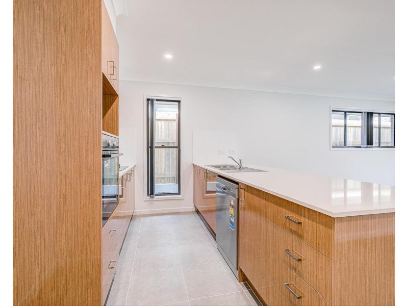 13 Sheepdog Road, Park Ridge QLD 4125