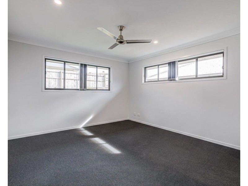 13 Sheepdog Road, Park Ridge QLD 4125