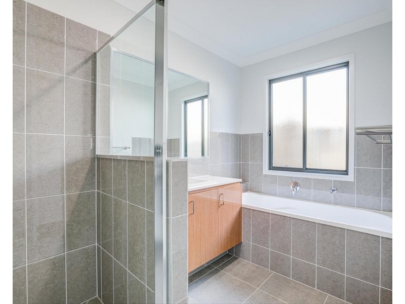 13 Sheepdog Road, Park Ridge QLD 4125