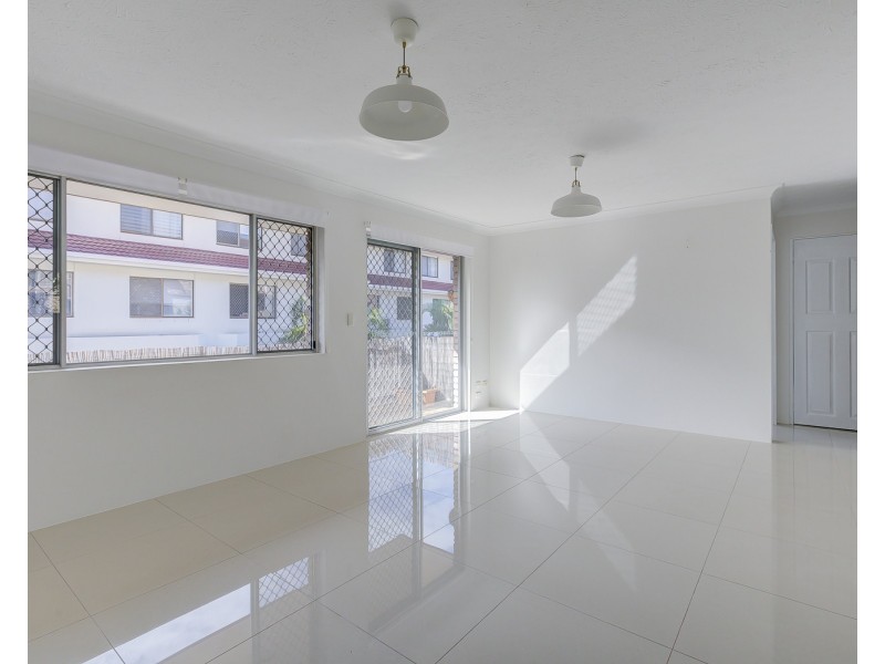 4/19 Huth Street, Labrador QLD 4215