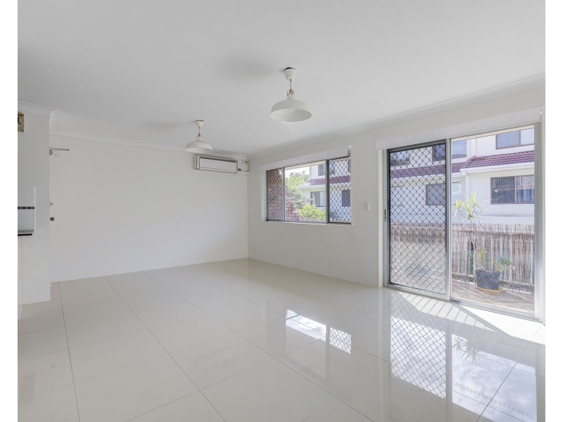 4/19 Huth Street, Labrador QLD 4215