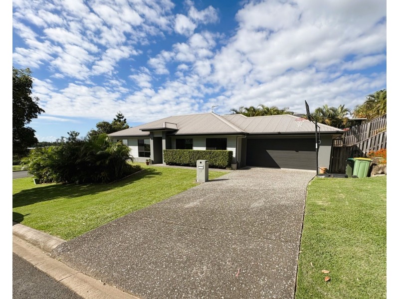 17 Barrington Street, Pacific Pines QLD 4211