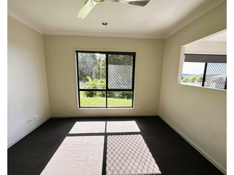 17 Barrington Street, Pacific Pines QLD 4211